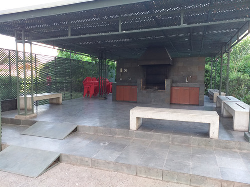 Ref:8716** Arriendo Dpto 1d+1b+terraza+bodega. Metro