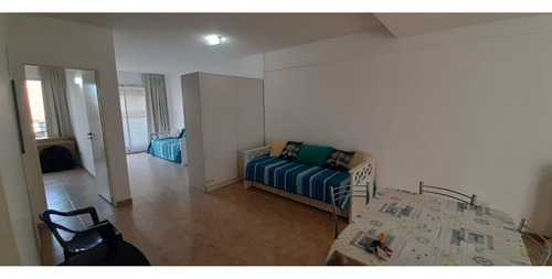 Alquiler Temporario Departamento 2 Ambientes Miramar. Edificio Miralmar