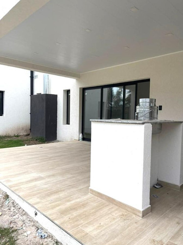 Imagen 18 de 22 de Casa En Venta 5 Ambientes En Santa Irene, Comarcas De Luján