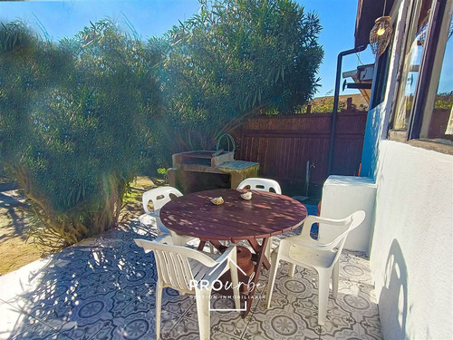 Turístico En Venta Los Molles, La Ligua, 5 Cabañas Y Más.