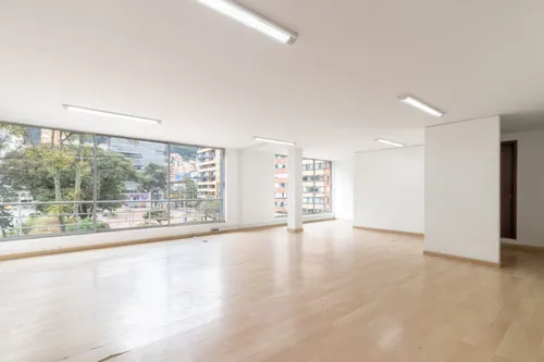 Oficina En Arriendo/venta En Chapinero. Cod A12068