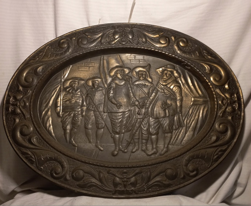 Bandeja De Metal, En Chapa , Con Relieve, Medidas 53x40.