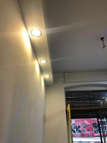 Venta Local Comercial, Centro. 2 Habitaciones, 1 Baño. Estar