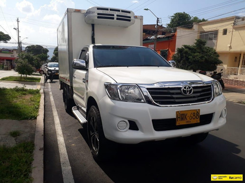 Toyota Hilux .