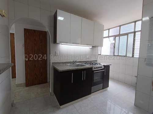 23817 Colinas De Bello Monte. Amplio Y Cómodo Apartamento Alquiler. Me