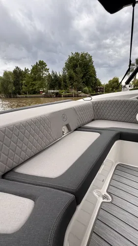 Klase A 235 (2023) - Mercury 250 Hp (5hs)
