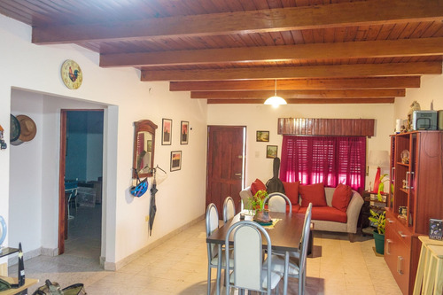 Imagen 22 de 30 de Casa En Venta Con Depto A Estrenar En Reconquista