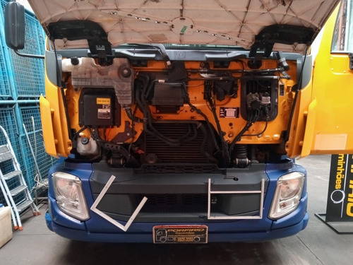Imagem 12 de 15 de Volvo Vm 270