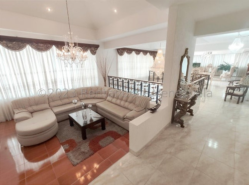 Imagen 8 de 30 de && Penthouse En Venta Al Este De Barquisimeto Lara Rah 23-23690 //invierta Seguro Con Rentahouse//