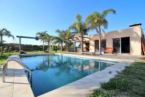 Espectacular Chacra De 6 Hectáreas Con Dos Casas Y Piscina En Salinas !