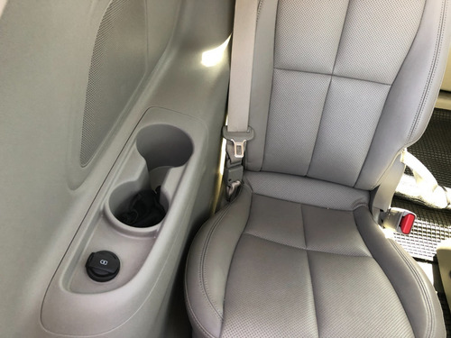 Imagen 24 de 25 de Kia Carnival 2.2 Crdi ¡excelente Oportunidad Por Su Estado!