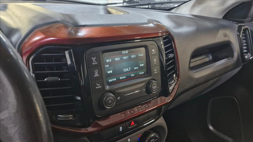 Fiat Toro 1.8 16v Evo Flex Freedom Open Edition At6