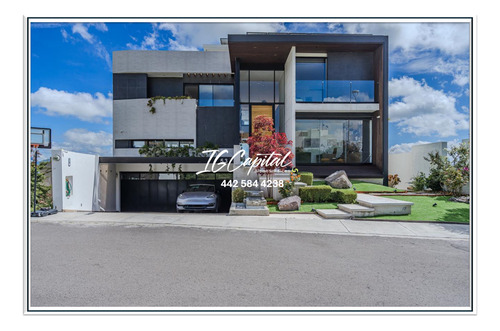 Residencia Con Cascada Y Alberca - Zibatá Qro.