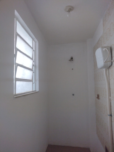 Vendo Galpão Aberto Com Dois Apartamentos Bairro De Brás De