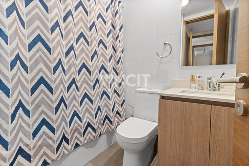 Departamento En Arriendo De 2 Dorm. En Las Condes