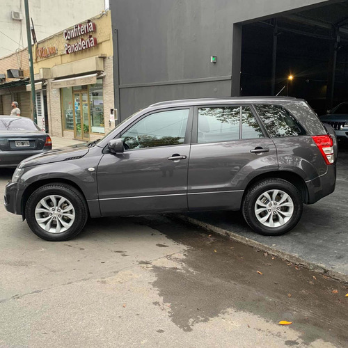 Imagen 5 de 10 de Suzuki Grand Vitara 2014 2.4 Jlx 2wd 5mt