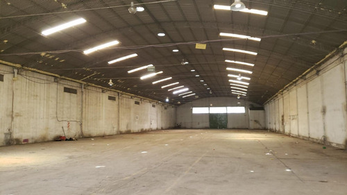 Imagen 1 de 12 de Alquilo Predio Sobre Ruta 22 - Galpon 2000 M2 - Cipoletti