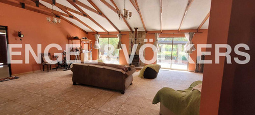 Atractiva Casa En Parcela Ayllu De Solor
