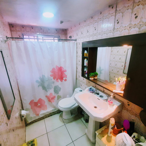 Casa Excelente Ubicación, La Reina. 3d 1b. Metro Príncipe
