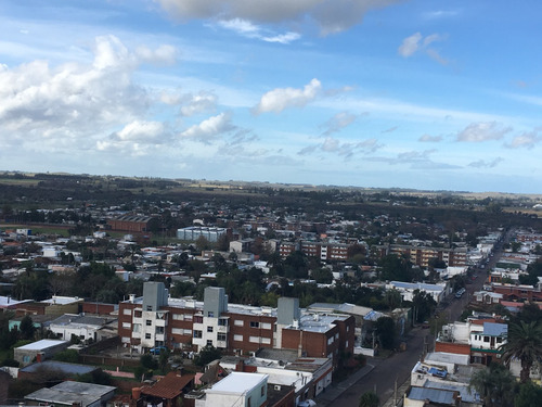 Alquiler Anual Torre San Carlos Piso Alto 2 Dormitorios 1 Baño Amoblado