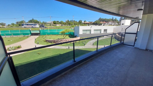 Imagen 11 de 21 de Departamento Premium - 2 Ambientes - Pileta Y Bajada Al Lago - Parque Siquiman