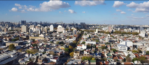 Inclán Al 4200 Y José Mármol, Boedo. Edificio Torre. Piso 19. Vista Espectacular Desde Todos Los Ambientes. 2 Ambientes. Superficie Total Y Cubierta: 30 M2. Bajas Expensas. Conexión Para Lavarropas