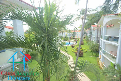 Imagen 22 de 30 de Cad Diamante Lakes Zafiro 327. Terraza Con Vista A La Alberca Y Jardines