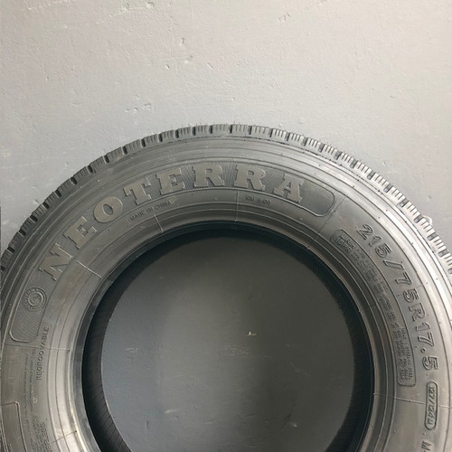 Neumático Neoterra 215/75r17.5