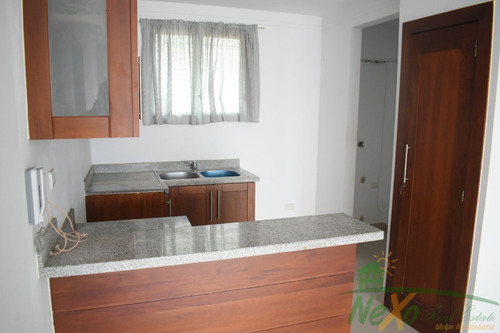 Imagen 15 de 17 de Ideal Para Inversión: Apartamento En Residencial Con Piscina Y Gazebo (hfa-230)
