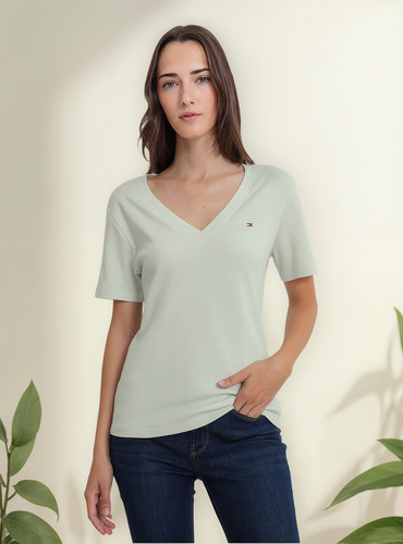 Polera Cuello V Slim Fit Verde Tommy Hilfiger