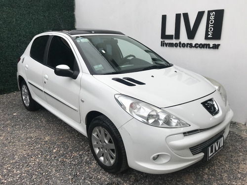 Peugeot 207 1.6 Xt Año 2011- Liv Motors