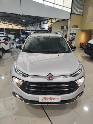 Imagen 8 de 19 de Fiat Toro 2017 2.0 Volcano 4x4 At