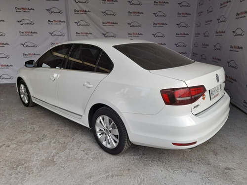 Imagen 3 de 8 de Volkswagen Jetta 2018 2.5 Comfortline Tiptronic At
