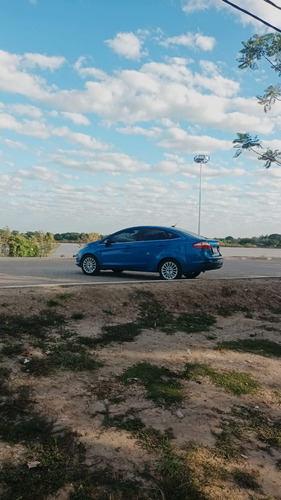 Imagen 11 de 16 de Ford Fiesta Kinetic Design 2018 1.6 Sedan Titanium Excelente