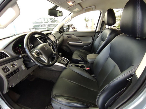 Imagem 7 de 12 de Mitsubishi L200 Triton 2.4 16v Turbo Sport Hpe-s Cd 4x4