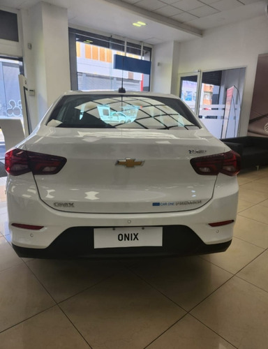 Imagen 10 de 15 de Chevrolet Onix Plus Premier 1.0 Turbo Fs