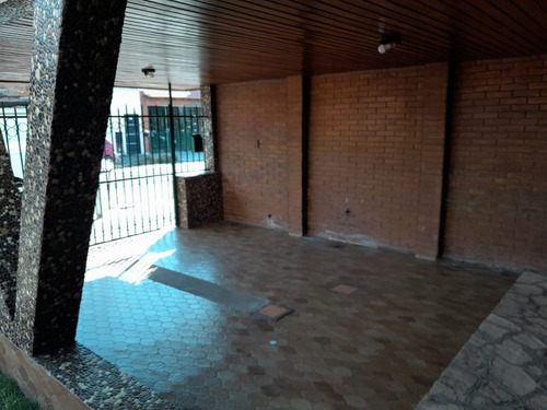 Imagen 3 de 15 de Casa Sobre Lote Propio De 40 Mts. Buena Ubicación.