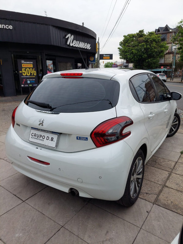 Peugeot 208 1.6 Feline Tiptronic