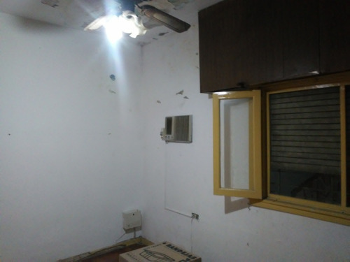 Casa De 4 Ambientes Y 2 Baños En Bernal Oeste.