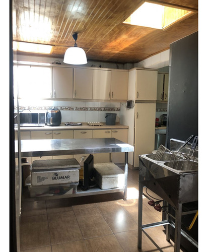 Vende 2 Casas Total 6 Dorm, 3 Baños, 2 Cuadras Metro El Bosq