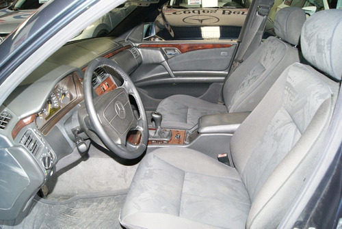 Imagen 9 de 15 de Mercedes Benz E-280 Elegance 1997. 5 Velocidades. Impecable.