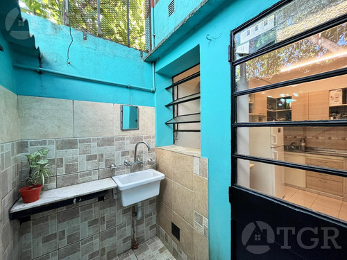 Ph En Venta 2 Ambientes Planta Baja Con Patio, Sin Expensas Refaccionado A Nuevo
