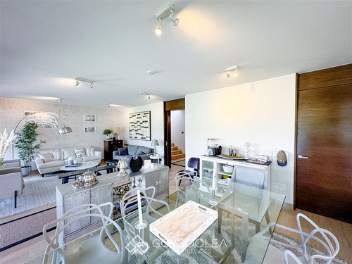 Casa En Venta De 4 Dorm. En Lo Barnechea