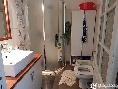 Imagen 6 de 10 de Casa En Padrón Único Con Cochera Y Fondo Sobre Av Millán