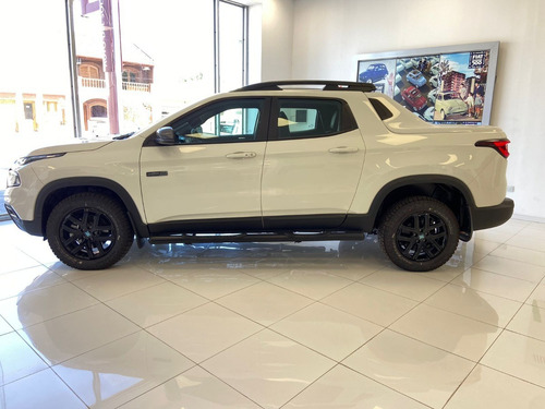 Imagen 2 de 23 de Fiat Toro Ultra 2.04x4 - C