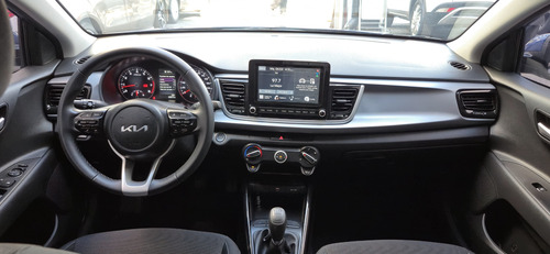Kia Rio 5p EX L4/1.6 Man