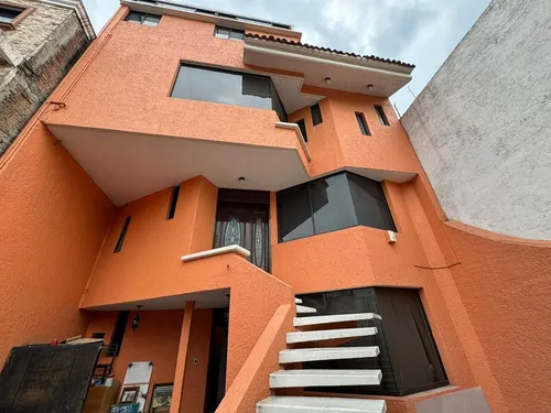Se Vende Casa En Fraccionamiento En El Parque Coyoacan.