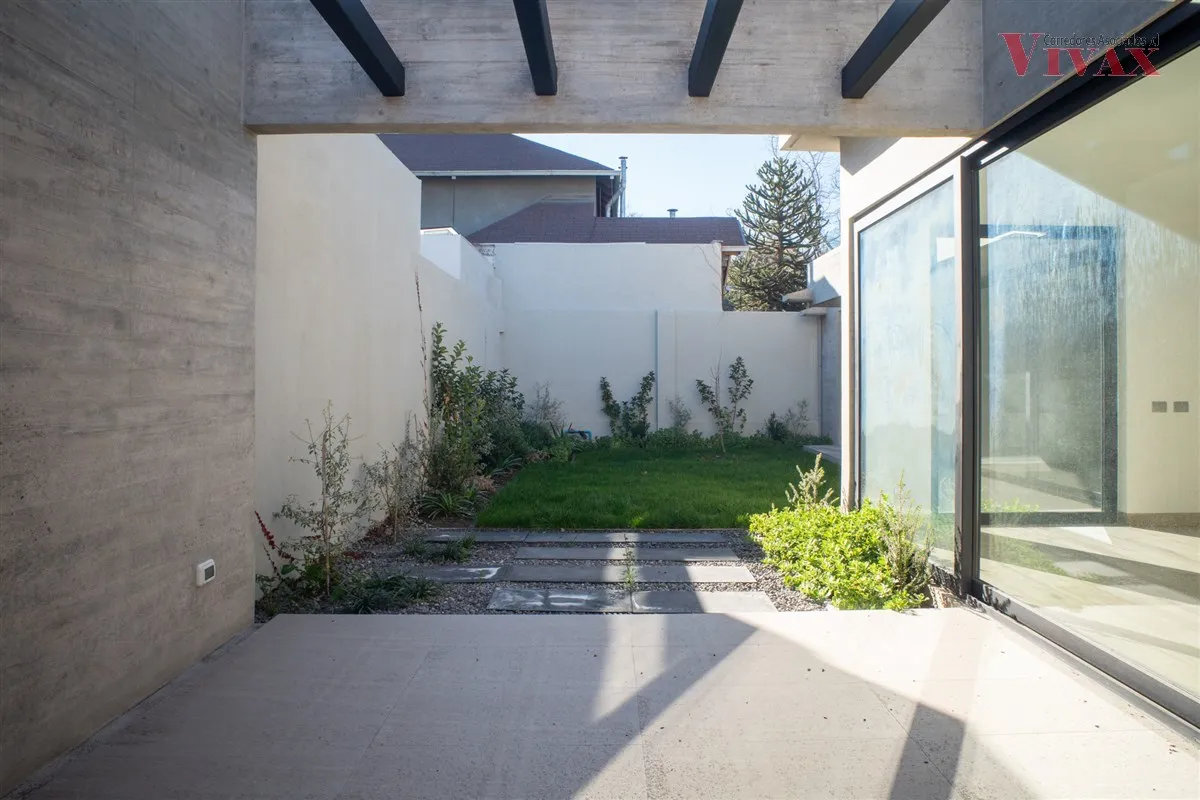 Imagen 3 de 21 de Casa En Arriendo De 3 Dorm. En Las Condes