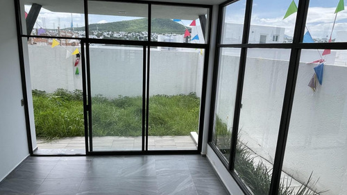 Casa Nueva En Venta En Lomas De Juriquilla