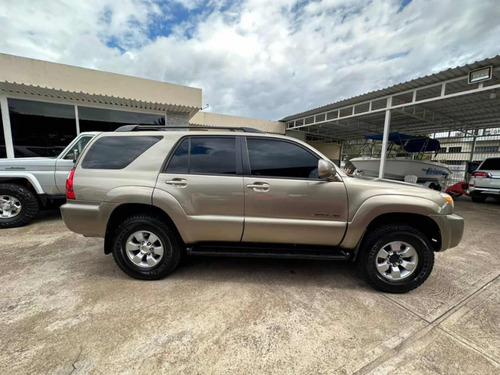 Imagen 3 de 10 de Toyota 4runner
